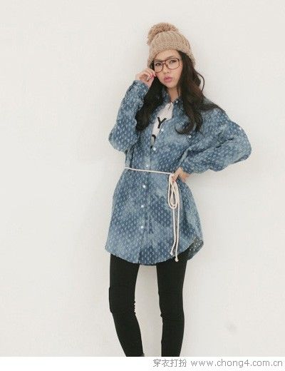 俏皮女生的時(shí)尚著裝