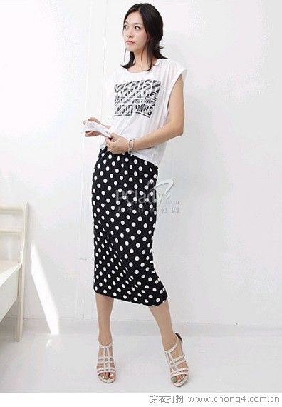 時(shí)尚優(yōu)雅圓點(diǎn)服飾
