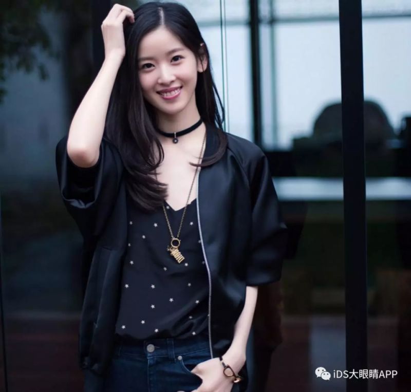 奶茶妹妹亮相時裝周狂撒狗糧，白到發(fā)光??！