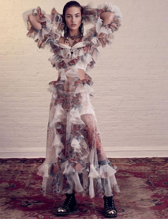 超模Grace Elizabeth演繹春季禮服大片